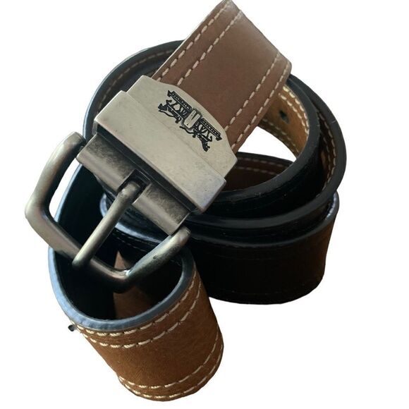 LEVI’S Reversible Brown & Black Reversible 1.5 in Belt Sz L - Picture 1 of 5